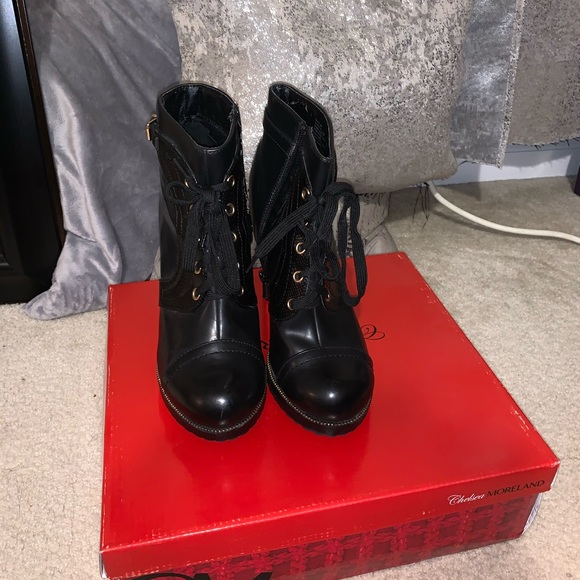 Women’s Black Heel Boots - Picture 1 of 2